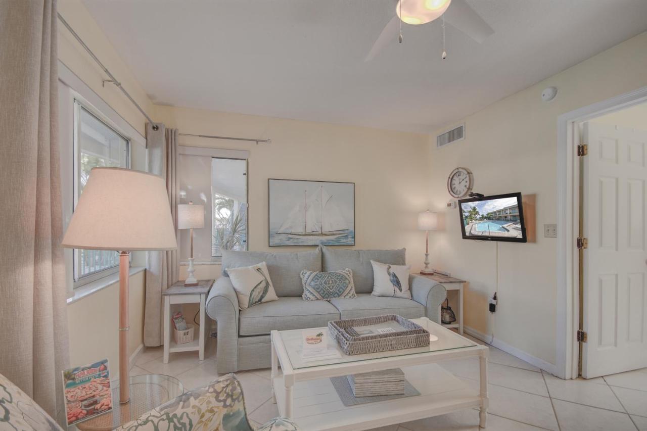 Five Palms Vacation Rentals- Daily - Weekly - Monthly 克利尔沃特 外观 照片