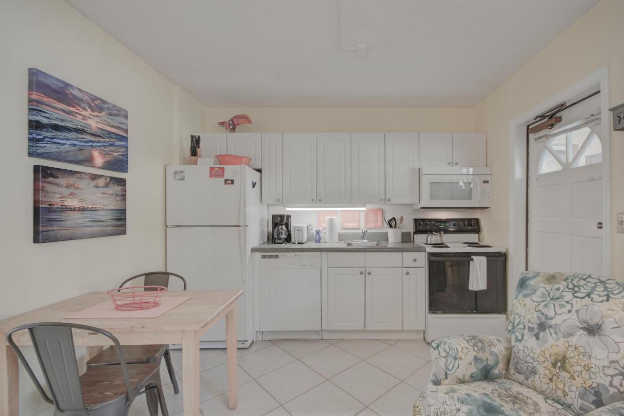 Five Palms Vacation Rentals- Daily - Weekly - Monthly 克利尔沃特 外观 照片