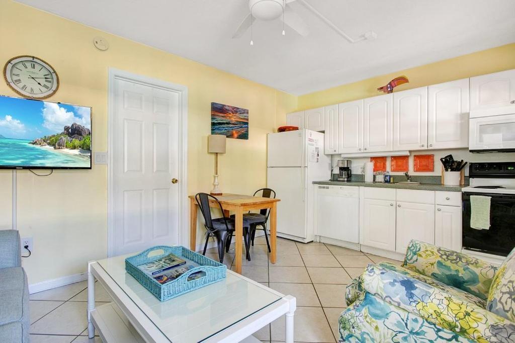 Five Palms Vacation Rentals- Daily - Weekly - Monthly 克利尔沃特 外观 照片