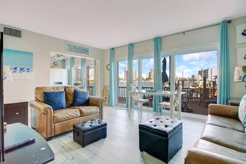 Five Palms Vacation Rentals- Daily - Weekly - Monthly 克利尔沃特 外观 照片