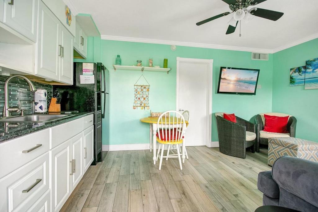 Five Palms Vacation Rentals- Daily - Weekly - Monthly 克利尔沃特 外观 照片