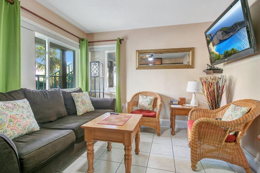 Five Palms Vacation Rentals- Daily - Weekly - Monthly 克利尔沃特 外观 照片