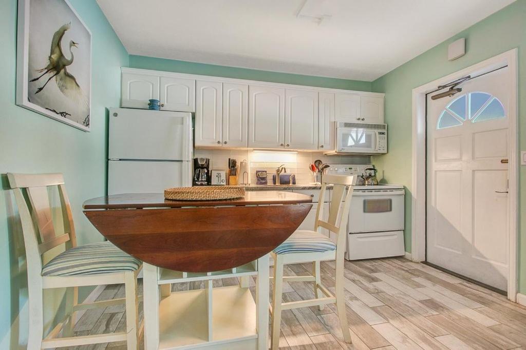 Five Palms Vacation Rentals- Daily - Weekly - Monthly 克利尔沃特 外观 照片